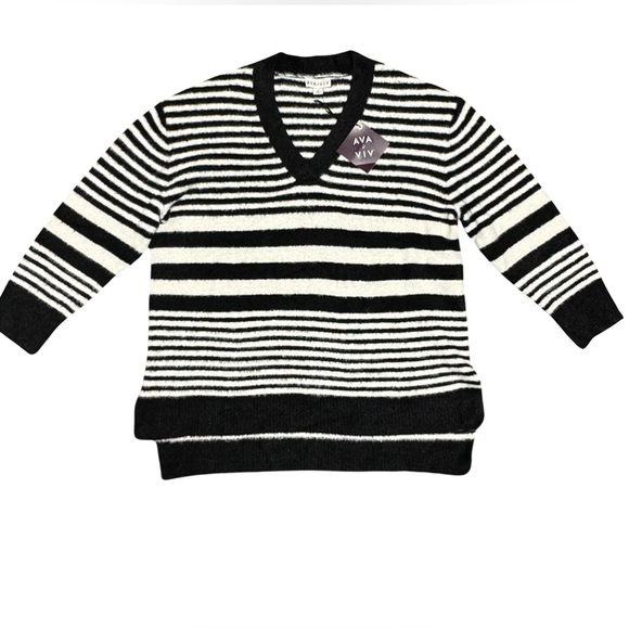 Fuzzy V-Neck Tunic Pullover Sweater - XXL - Picture 8 of 14